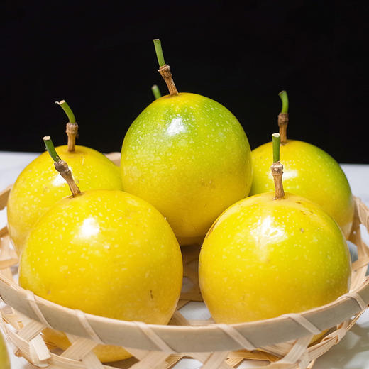 【香气炸弹】武平黄金百香果 果肉饱满 香甜多汁 芭乐味 不加蜂蜜直接吃！现摘现发 商品图2