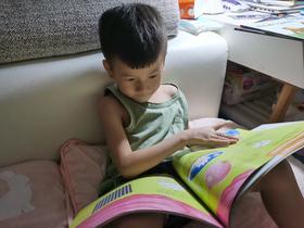 《给孩子的万物小历史》：科普读物，爱到不肯睡觉