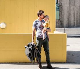 美国Uppababy Minu：手 提 包 式 的 婴 儿 推 车