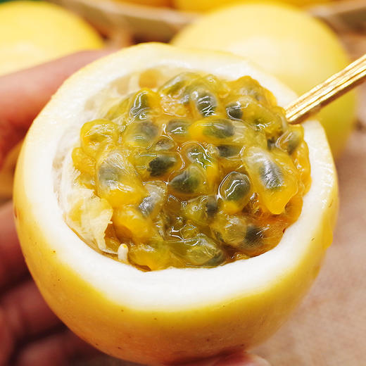 【香气炸弹】武平黄金百香果 果肉饱满 香甜多汁 芭乐味 不加蜂蜜直接吃！现摘现发 商品图5