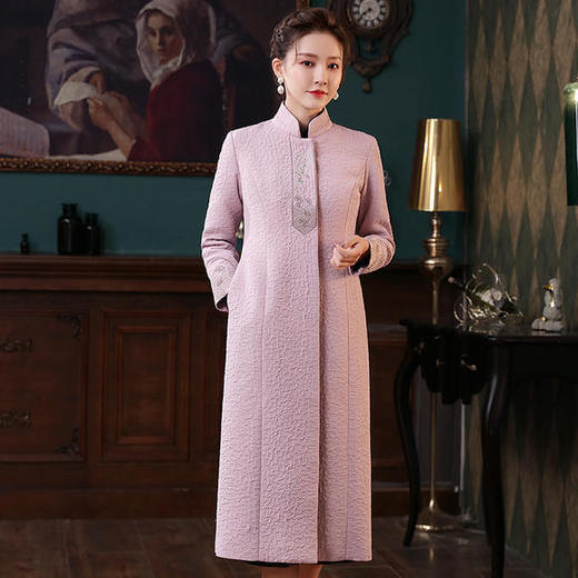 XGT2452冬季新款改良复古提花文艺绣花民族风唐装旗袍大衣 商品图0