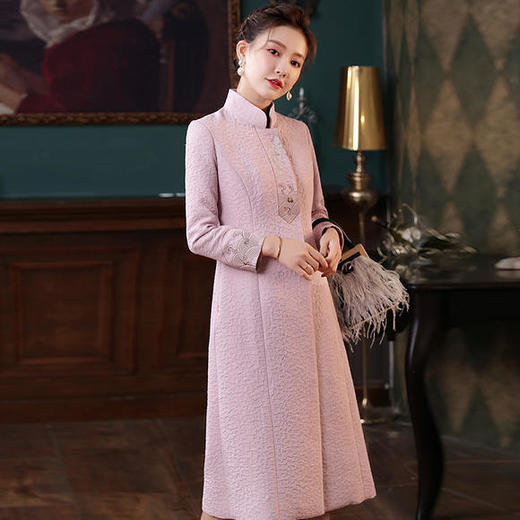 XGT2452冬季新款改良复古提花文艺绣花民族风唐装旗袍大衣 商品图1