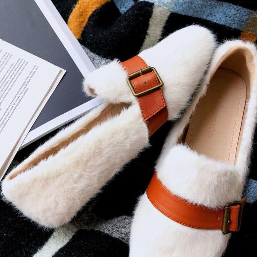 温暖毛毛鞋 4色可选 质感貂毛 可爱圆头 时尚金属马衔扣 柔软内里垫脚 防滑纹设计 商品图4