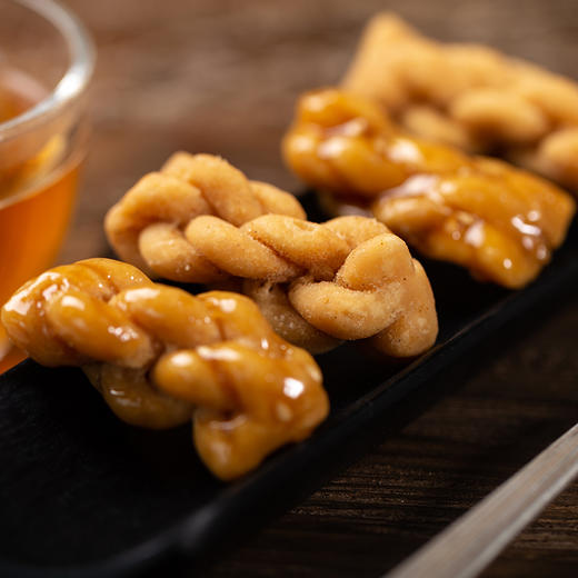 双拼日式迷你 小麻花 360g/箱 约40包 酥脆可口 红糖味VS椒盐味 吃一口就爱上 佬食仁 包邮 商品图3