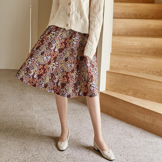 欧芮儿复古花朵提花半身裙女2022夏季新款高腰中长款碎花A字伞裙 商品图2