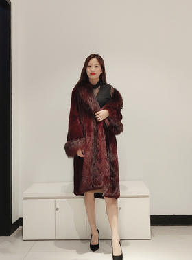 206PC073--红色、蓝色、绿色水貂配银狐款皮大衣--《冬季时尚系列》