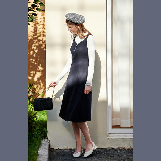 欧芮儿轻熟型V领吊带连衣裙女新款收腰显瘦中长款裙子 商品图1