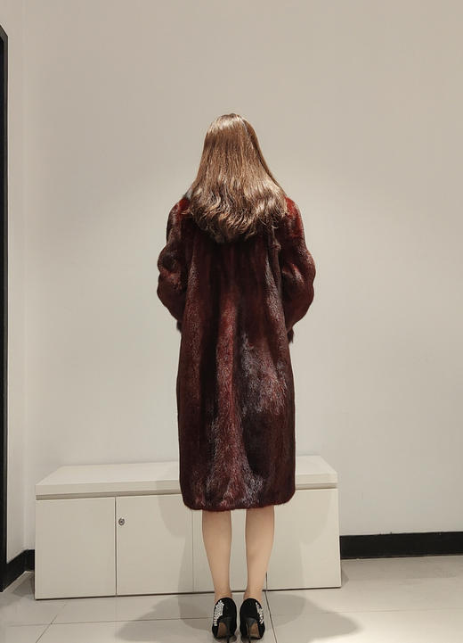 206PC073--红色、蓝色、绿色水貂配银狐款皮大衣--《冬季时尚系列》 商品图2