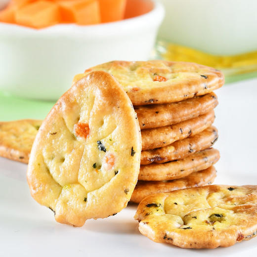 九蔬小饼干 350g/盒 约14包 9种蔬菜真实添加配比 健康更美味 佬食仁 包邮 商品图1