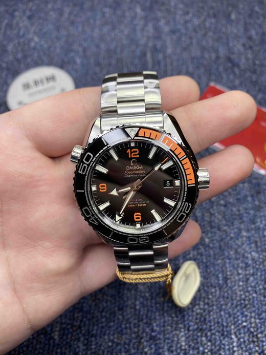 VS欧米茄海洋宇宙600米“四分之一橙”
1: 机芯：搭载1:1开模8900 VS自产一体机芯，稳定翻修少！ 商品图1