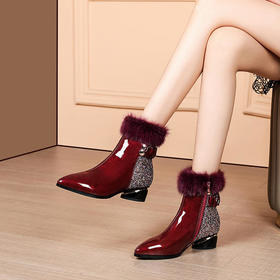 OLD-A3181秋冬新款尖头漆皮粗跟短靴