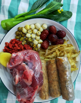 502猪骨石斛莲子山药汤 猪骨8两 石斛 莲子 山药 玉竹 红枣 杞子