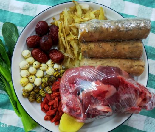 502猪骨石斛莲子山药汤 猪骨8两 石斛 莲子 山药 玉竹 红枣 杞子 商品图1