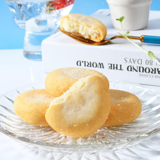 和风の椰蓉烧 200g/盒 一盒6枚 一口酥脆 满口椰蓉 清香四溢 佬食仁 包邮 商品图0