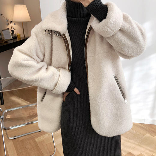 【“炸街”机车时尚范】羊羔绒机车服 自带腰带 穿上即吸睛 抗冻又保暖 商品图1