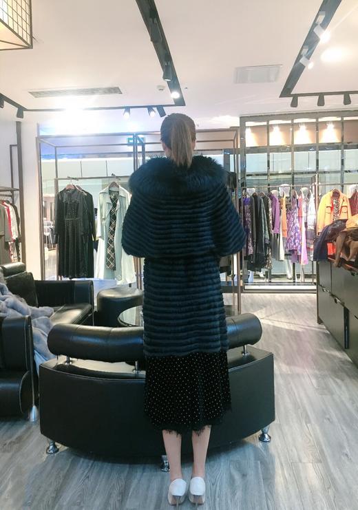 206PC076--绿色水貂配银狐款皮大衣--《冬季时尚系列》 商品图2