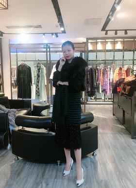 206PC076--绿色水貂配银狐款皮大衣--《冬季时尚系列》