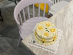 裱花款奶油生日蛋糕