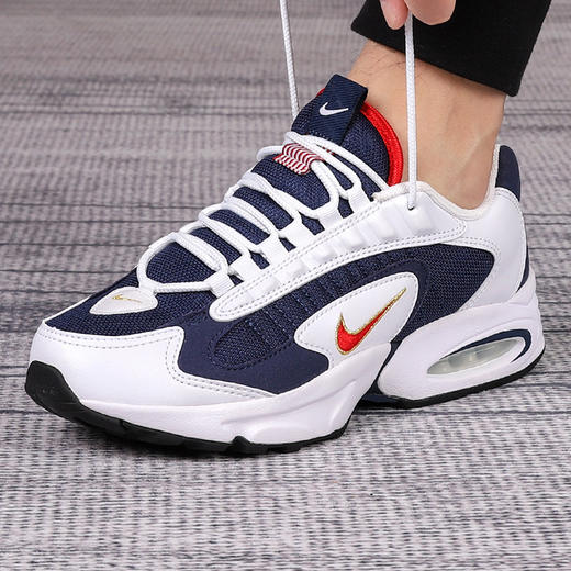 Nike耐克鞋男AIR MAX TRIAX USA 气垫跑步鞋CT1763-400 商品图1