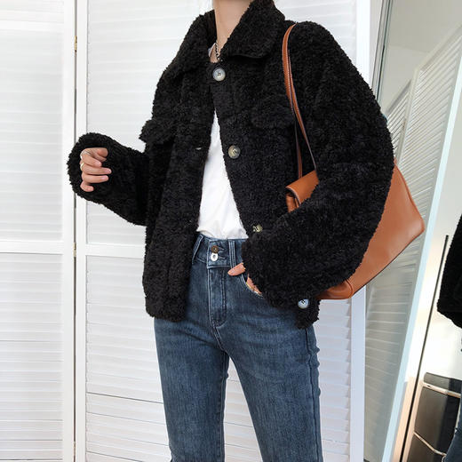 【上身十足高级感】羊羔毛外套 触感柔软 整体宽松的版型不挑人 显气质衬肤白 商品图1