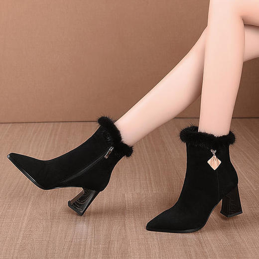 RB889冬季新品粗跟尖头短靴大码保暖加绒高跟靴 商品图1