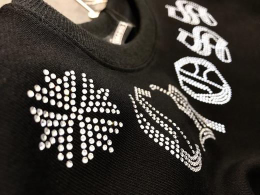 点此购买 克罗心女款烫钻圆领卫衣 ks166166 商品图11