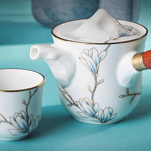 黄金珐琅彩4头进博旅行茶具 商品图1