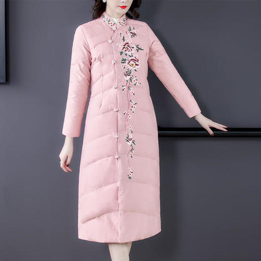 QNY-8920冬季新款重工刺绣长袖盘扣中长款棉服 商品图0