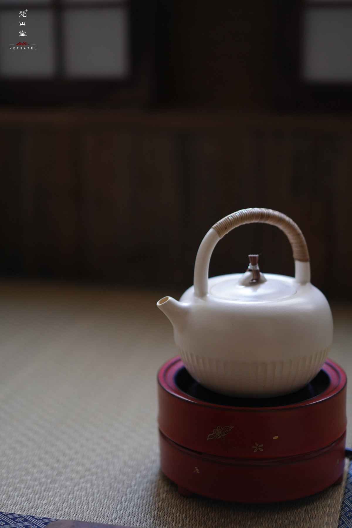 煮茶壶-苏打釉菊瓣壶