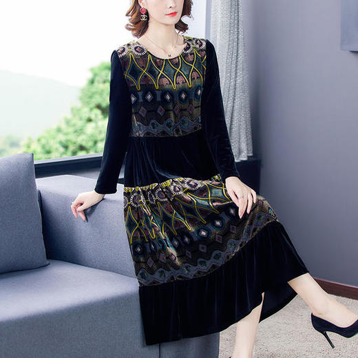 AHM-sgz5101秋冬烧花丝绒提花连衣裙 商品图0