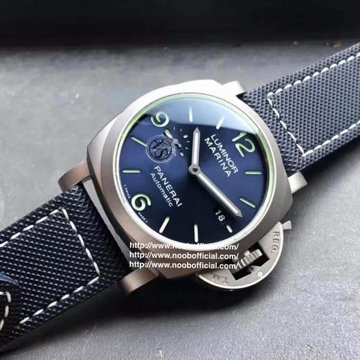 VS新品：沛呐海44MM “超级夜光”PAM1117 镂空三文治超级夜光表盘，金属镭射钛金属表壳，蓝色夜光缝线表带 商品图2