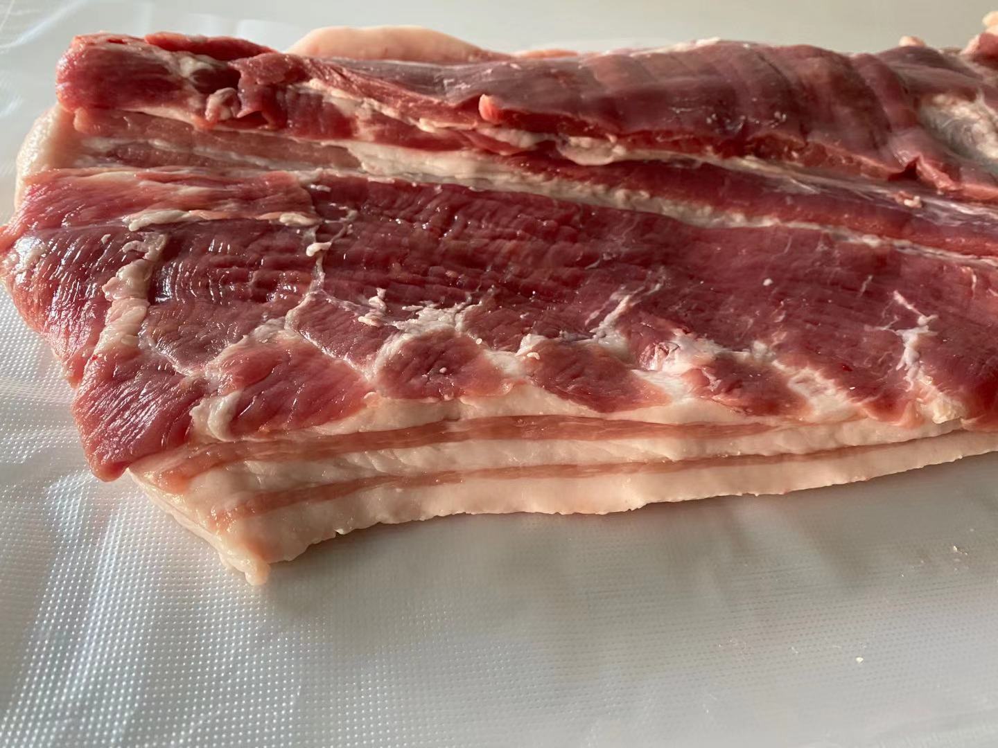 【吃鲜肉更健康】18.2元/0.7斤精选新鲜鲜五花肉