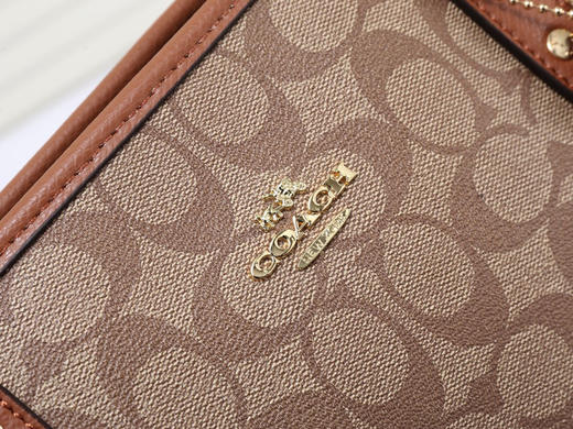 秋冬特价💰400【蔻驰coach】购物袋 专柜zui爆款妈咪包36876出货！原版五金 原版配色里布，精zhan做工，皮质一流。实物更美 商品图5