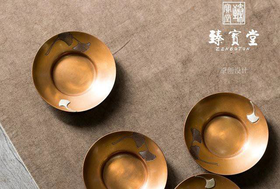 银杏叶雕刻经典托