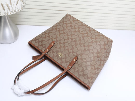 秋冬特价💰400【蔻驰coach】购物袋 专柜zui爆款妈咪包36876出货！原版五金 原版配色里布，精zhan做工，皮质一流。实物更美 商品图7