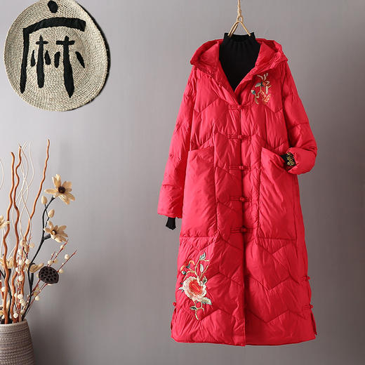 NM-20880中国风冬季新款女文艺复古绣花民族风盘扣连帽白鸭绒羽绒服外套 商品图0