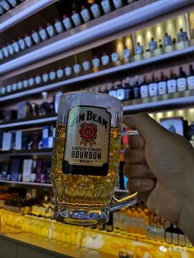 “体验不一样的白酒文化”—年醇酒馆