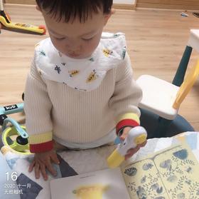 《PIYO PEN智能点读笔》：妈妈去吹头发了， 自己一个人又拿着点读笔点点点