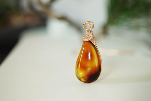 墨西哥红蓝珀18K玫瑰金镶钻水滴吊坠    特价 商品图0