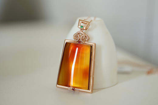 墨西哥红蓝珀18K玫瑰金镶钻方牌吊坠    特价 商品图1