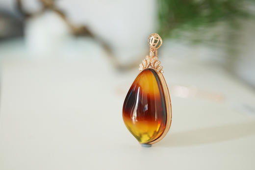 墨西哥红蓝珀18K玫瑰金镶钻水滴吊坠    特价 商品图0