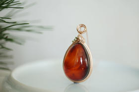 墨西哥红蓝珀18K玫瑰金镶钻水滴吊坠    特价