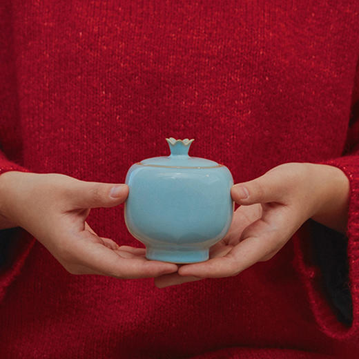 故宫宫廷系列锦年石榴汝瓷罐 商品图4