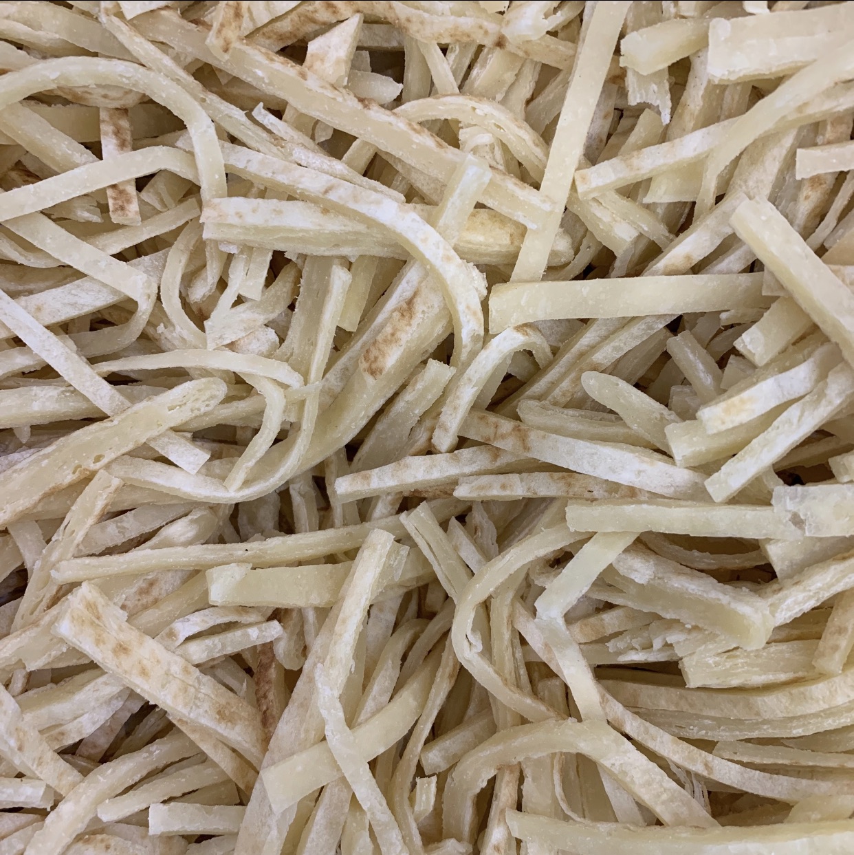 鲜面烩饼、菠菜面每公斤