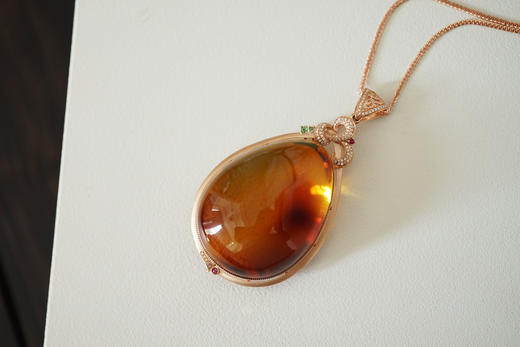 墨西哥红蓝珀18K玫瑰金镶钻水滴吊坠    特价 商品图4