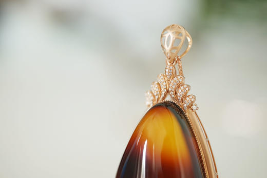 墨西哥红蓝珀18K玫瑰金镶钻水滴吊坠    特价 商品图2