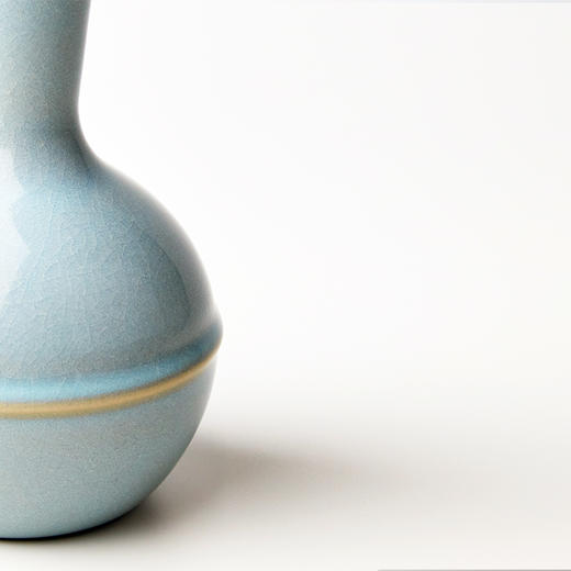 玉铃铛汝瓷瓶 商品图2