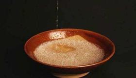 茅台镇酱香酒土中埋藏？储存酒的四大误区！