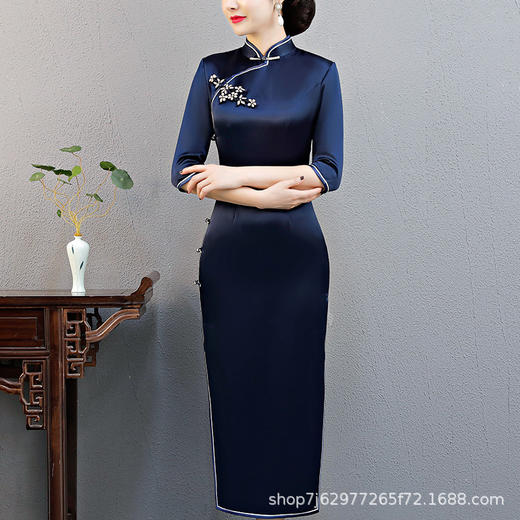 YSN-L06182妈妈装长款旗袍秋冬季喜婆婆婚礼旗袍裙婚宴服中袖 商品图3