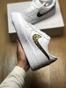 海外发售 Air Force1 LOW'07 为庆祝其成立20周年，特以WHIZ LIMITED原创字母为特色携手日本潮流品牌WHIZ LIMITED 联名定制。 商品缩略图1